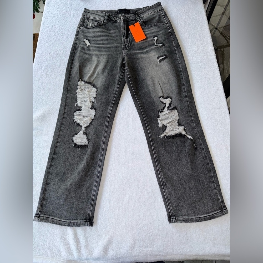 Risen Jeans Women’s Sz 11/30 High Waist Girlfriend Jeans black distressed Ripped